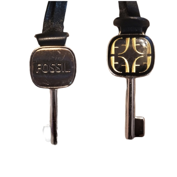 ❤ FOSSIL BLACK HANDBAG ❤ - Picture 2 of 9